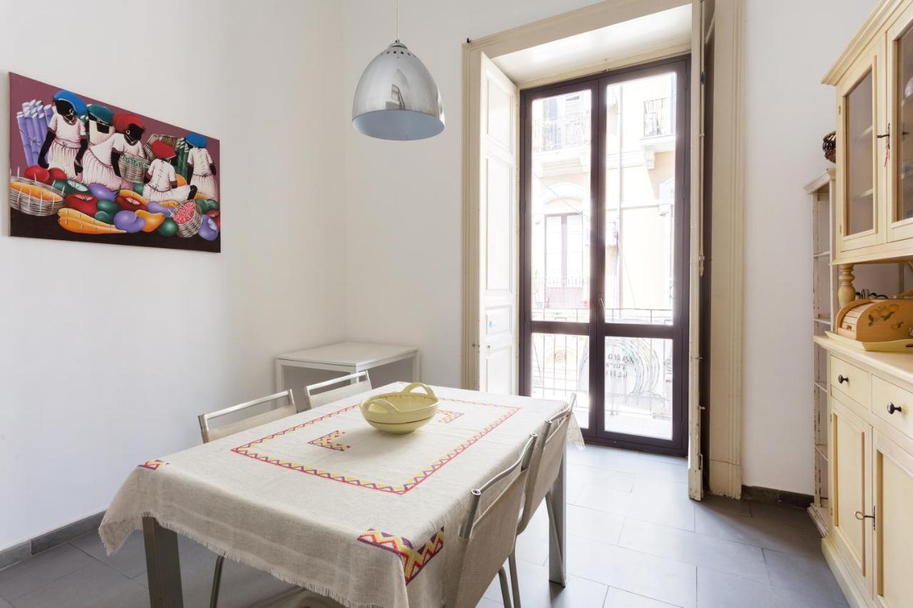 Casa Vacanze A Pochi Passi Da Bellini Apartment *